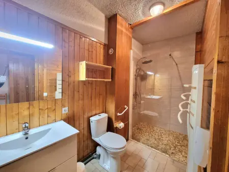 Appartement cosy à Chaillol 1600, 6-8 pers, terrasse sud, WiFi, parking proche : photo 3