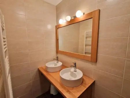 Appartement cosy 7 pers avec balcon, WiFi, parking et animaux admis à Saint-Michel-de-Chaillol : photo 7