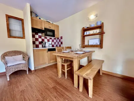 Studio 4 pers. balcon sud, pieds des pistes Serre Chevalier : photo 8