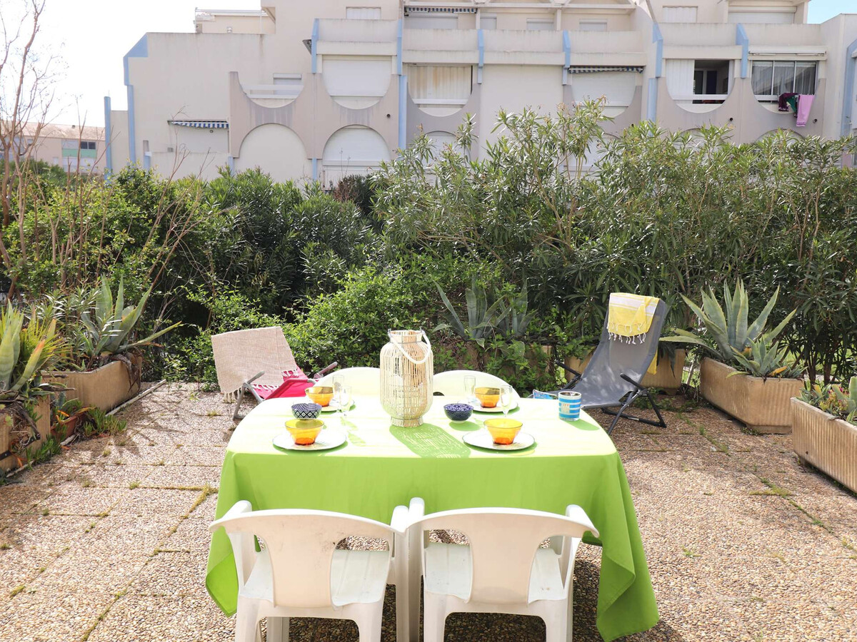2P cabine climatisé, terrasse 35m², piscines au Grau-du-Roi - Photo 9