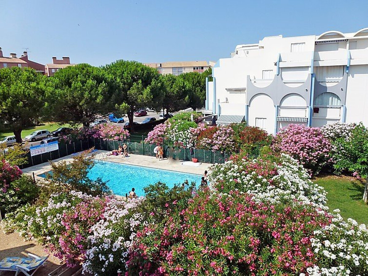 2P cabine climatisé, terrasse 35m², piscines au Grau-du-Roi - Photo 10