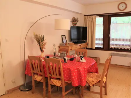 Location appartement à Vars, Appartement Vars Les Claux - 3 pièces, 6 couchages, au pied des pistes et commerces