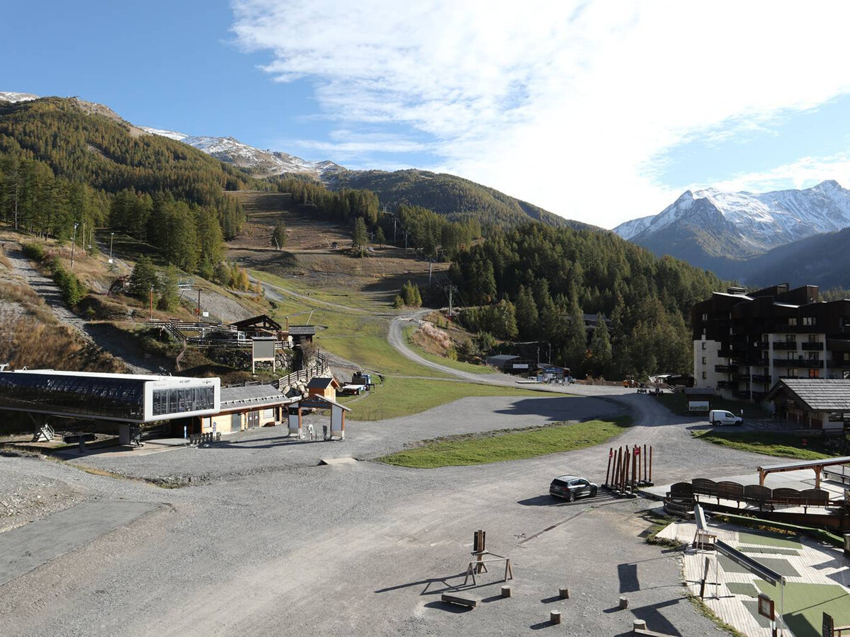 Studio 4 pers Les Orres, balcon Sud, départ skis pieds - Photo 9