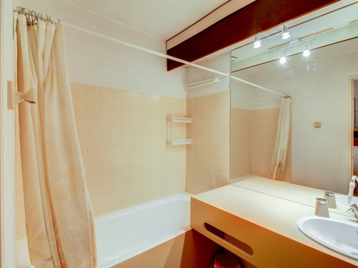 Studio cabine 6 personnes avec balcon à La Mongie, près des pistes - Photo 4