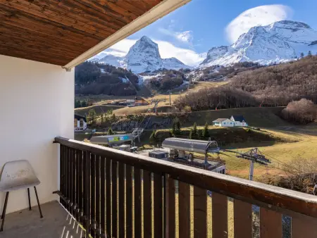 Studio 6 pers. balcon sud et accès direct pistes à Gourette : photo 9