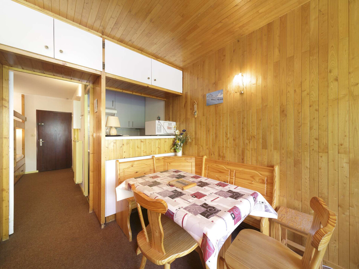 Studio 6 pers. pied des pistes, balcon vue montagnes - Photo 2