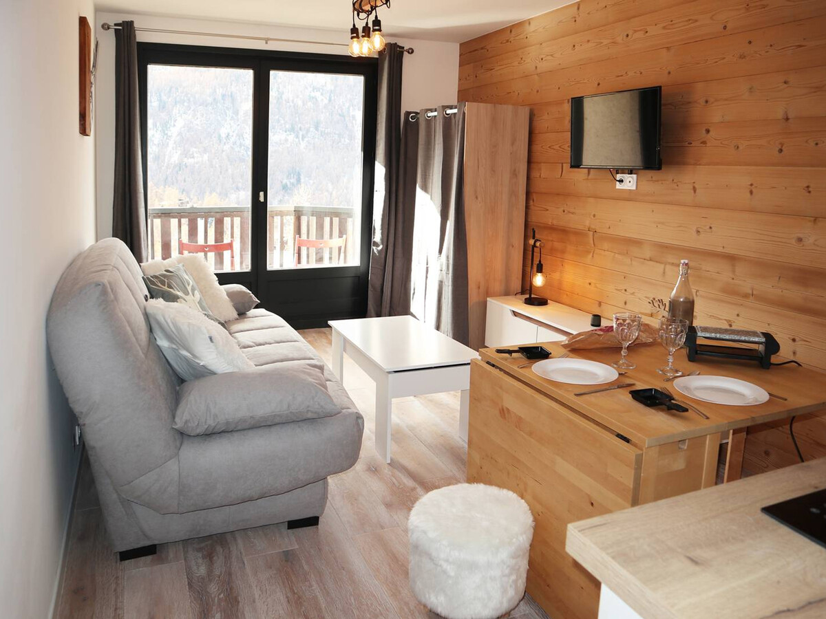 Studio rénové aux Orres, balcon sud, accès pistes - Photo 1