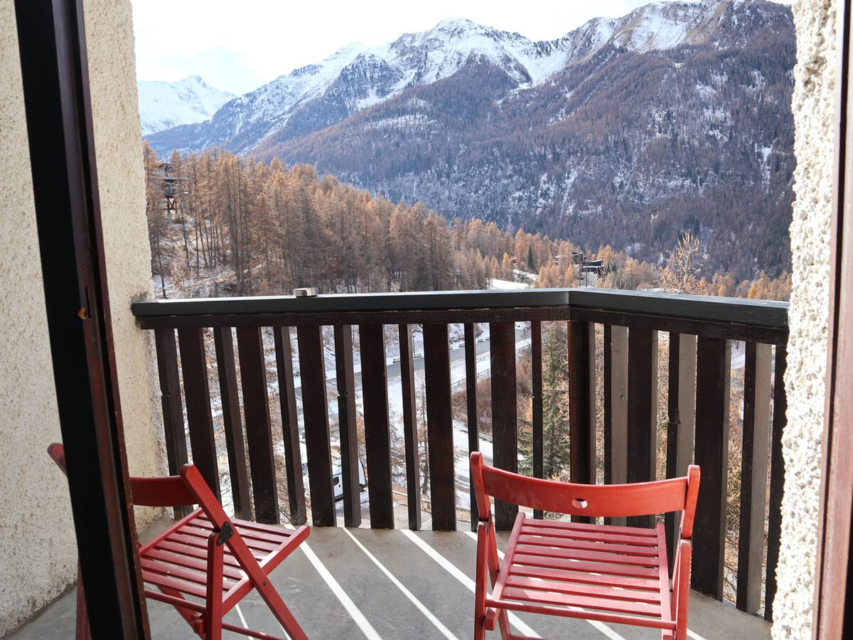 Studio rénové aux Orres, balcon sud, accès pistes - Photo 9