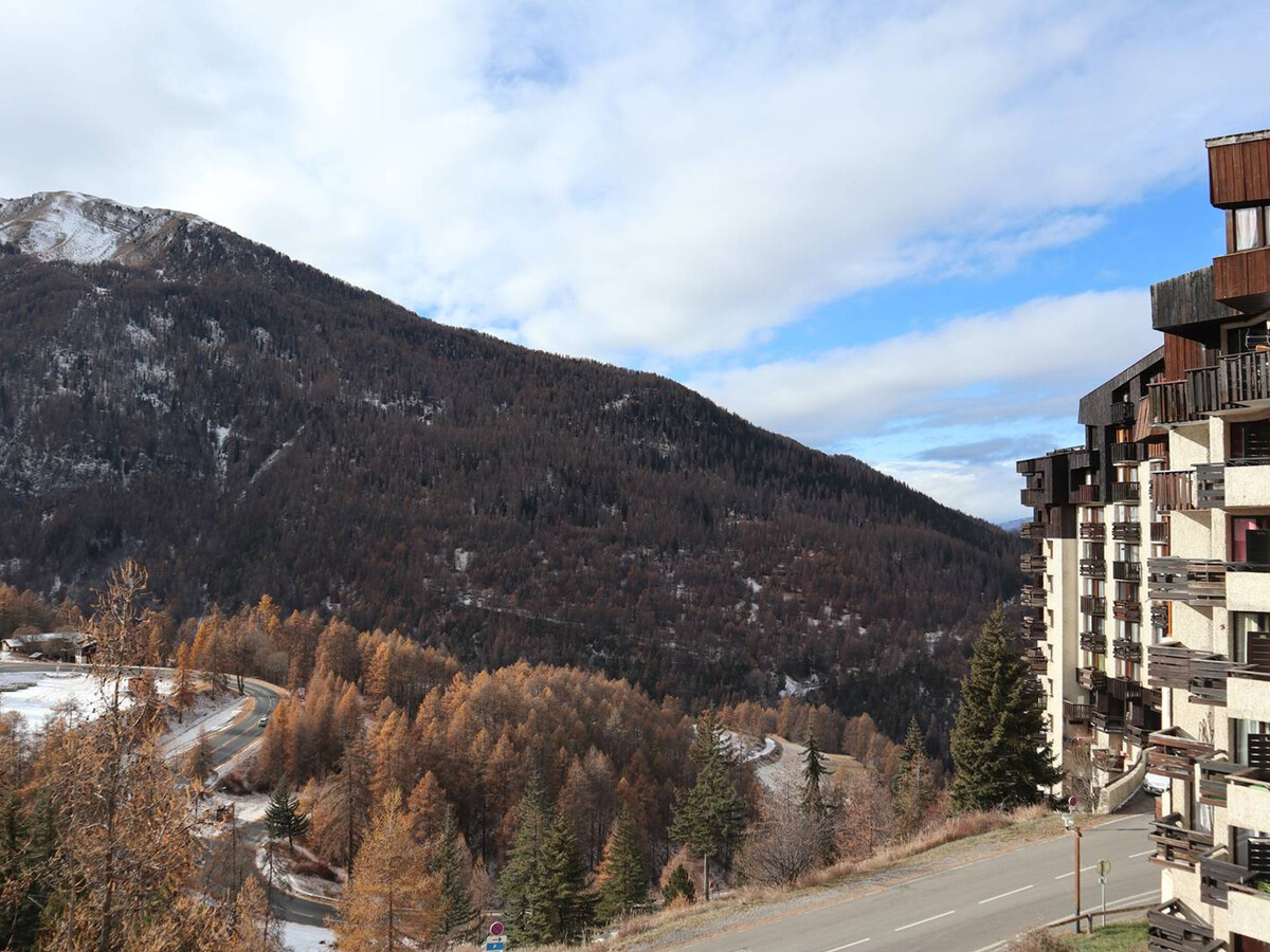 Studio rénové aux Orres, balcon sud, accès pistes - Photo 11