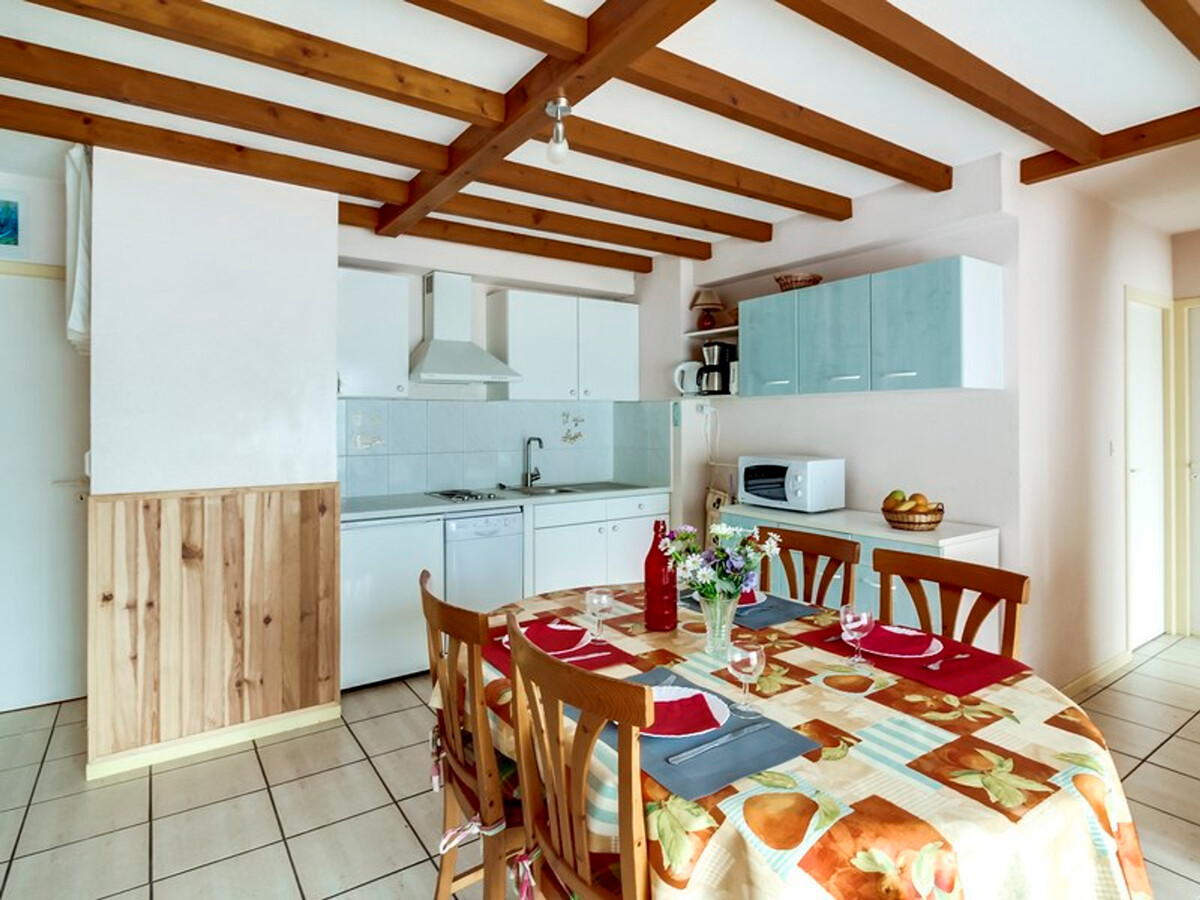 T3 rez-de-chaussée avec jardin et vue montagne - Photo 5