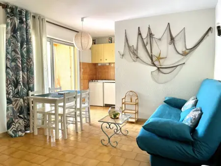 Location appartement à Marseillan Plage, Studio cabine avec terrasse, 4 couchages, parking privé - Marseillan