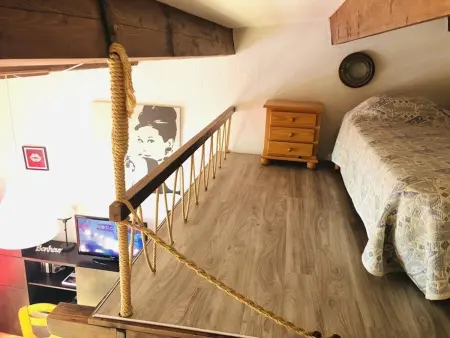 Studio rénové avec jacuzzi, terrasse et parking privé à Marseillan-Plage - Photo 3