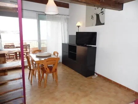 Studio rénové avec jacuzzi, terrasse et parking privé à Marseillan-Plage - Photo 5