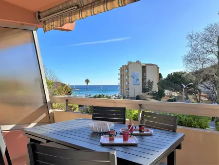 Location appartement à Le Lavandou, Appartement 2 pièces, climatisé, 100m plage, parking, Le Lavandou