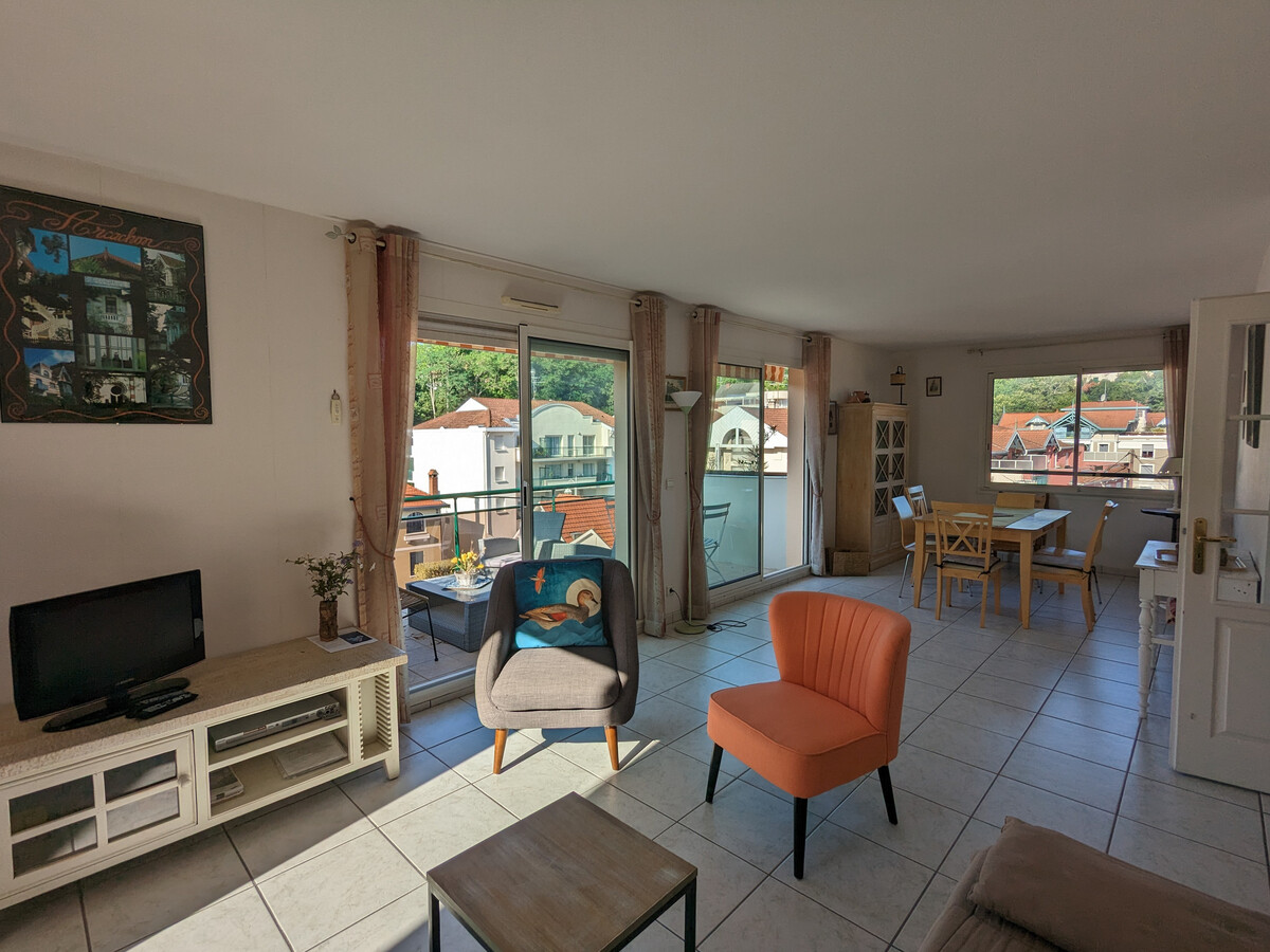 T3 73m² centre Arcachon, terrasse sud, parking sécurisé - Photo 5