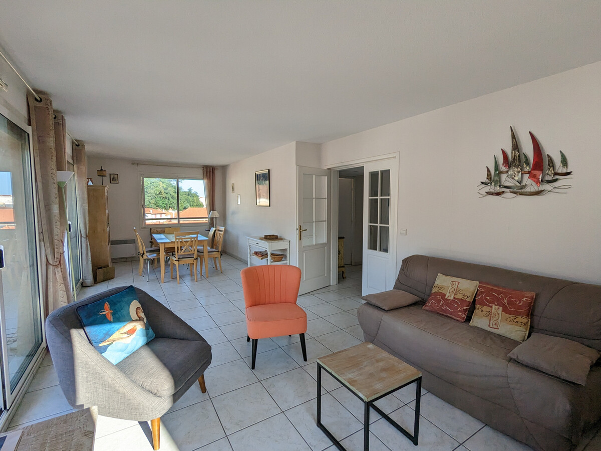 T3 73m² centre Arcachon, terrasse sud, parking sécurisé - Photo 6