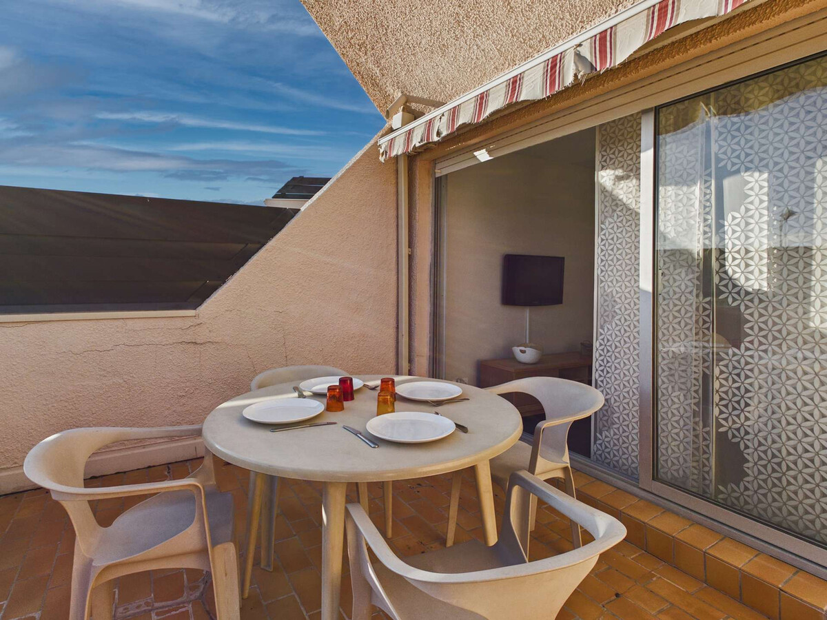 T2 Marseillan-Plage : terrasse sud/ouest et parking privé - Photo 2