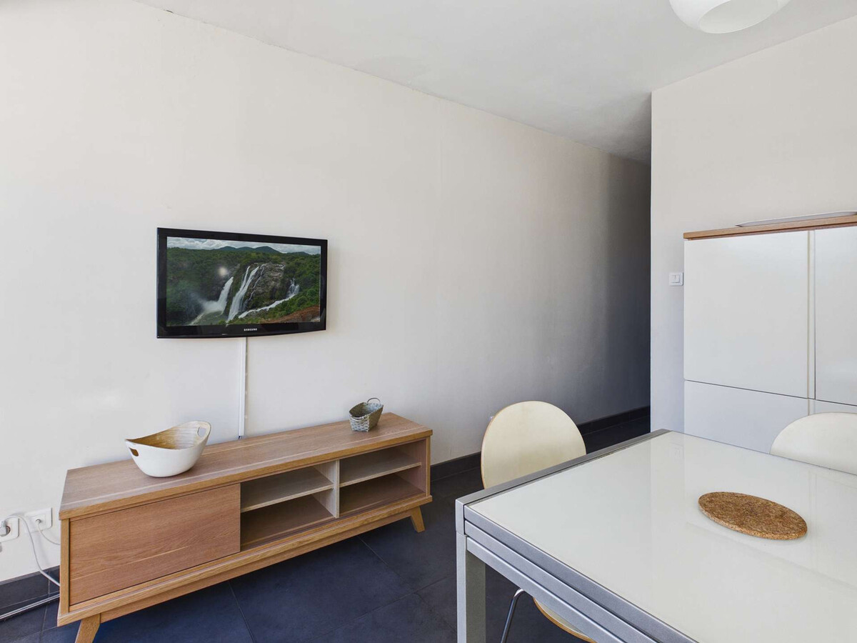 T2 Marseillan-Plage : terrasse sud/ouest et parking privé - Photo 4