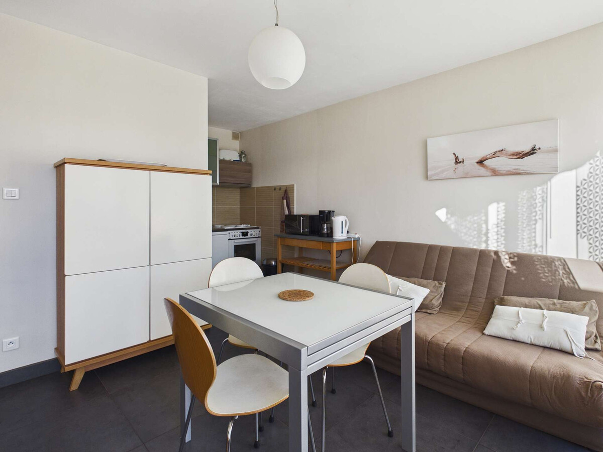 T2 Marseillan-Plage : terrasse sud/ouest et parking privé - Photo 5