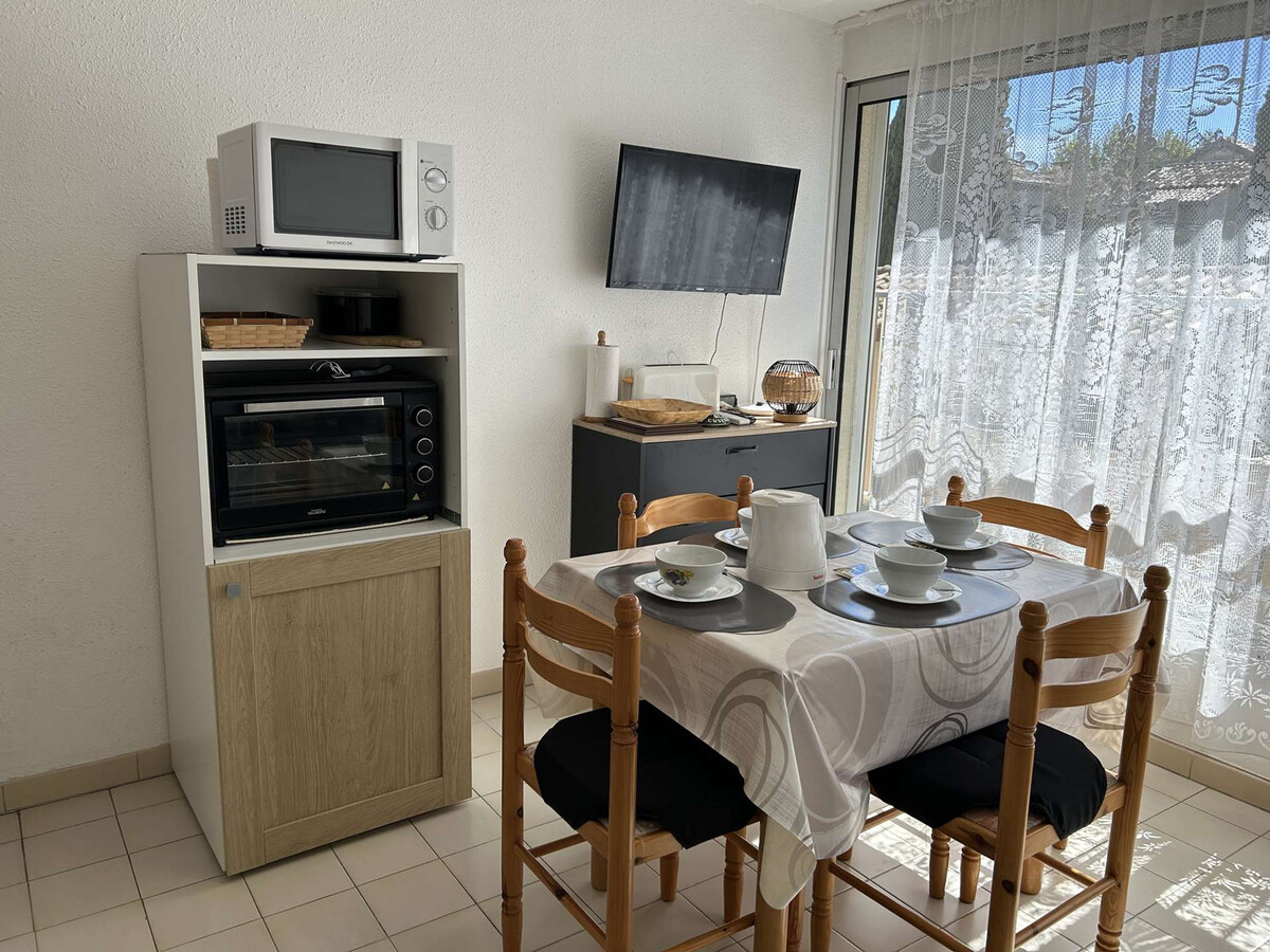 Appt 2P cabine centre-ville Le Grau-du-Roi, parking privé - Photo 4