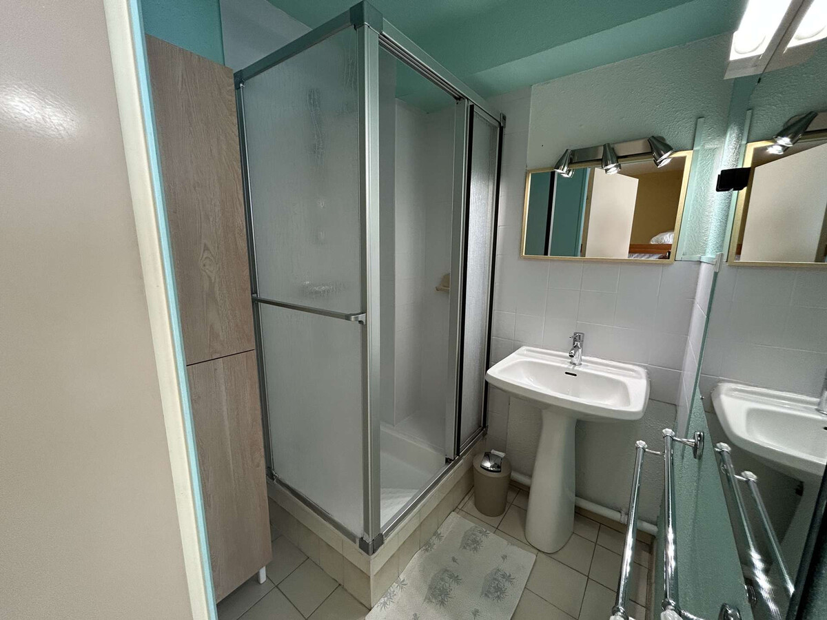 Appt 2P cabine centre-ville Le Grau-du-Roi, parking privé - Photo 11