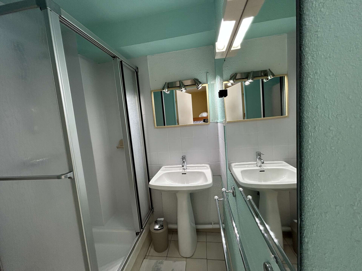 Appt 2P cabine centre-ville Le Grau-du-Roi, parking privé - Photo 12