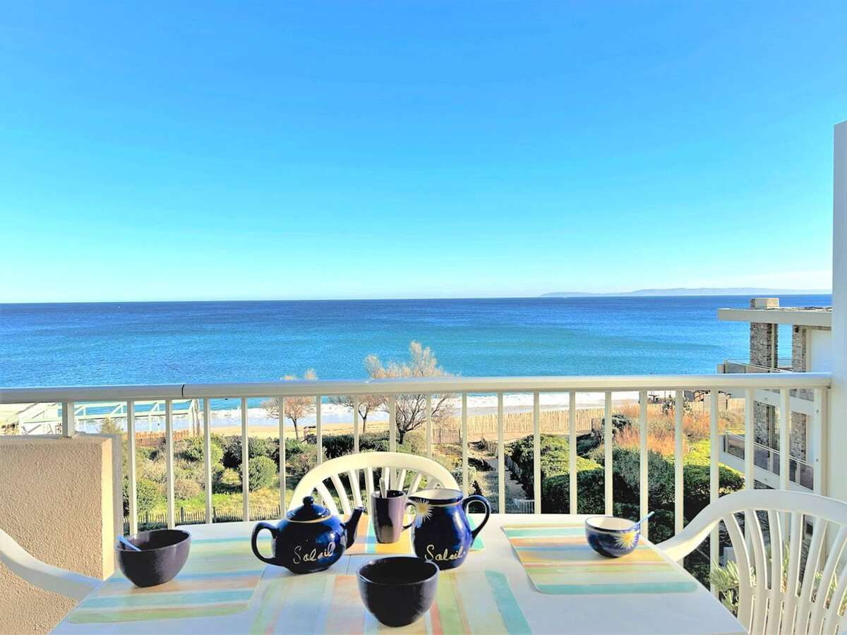 Studio au Lavandou, terrasse vue mer panoramique - Photo 1