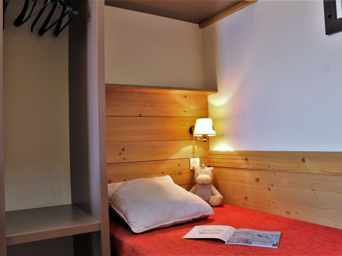 Appartement 2 pièces balcon, piscine et sauna aux pieds des pistes - Photo 12