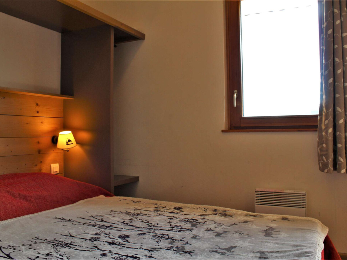 Appartement 2 pièces balcon, piscine et sauna aux pieds des pistes - Photo 13