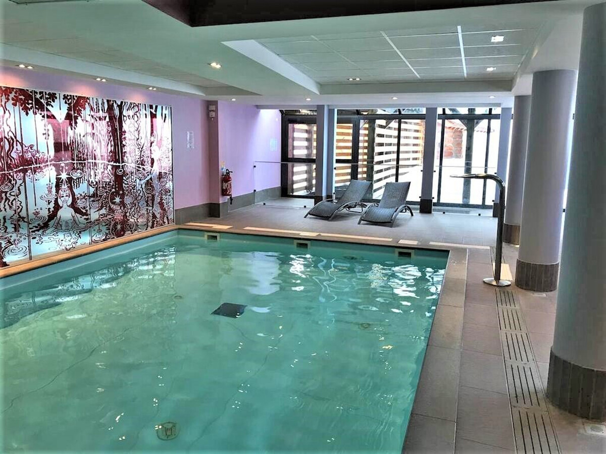 Appartement 2 pièces balcon, piscine et sauna aux pieds des pistes - Photo 19