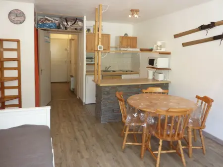 Studio rénové aux Orres, balcon sud, skis aux pieds : photo 2