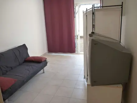 Studio Charmant à 2 Pas de la Plage avec Terrasse et Parking - Photo 3