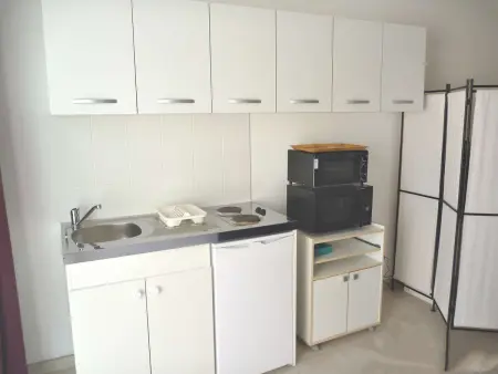 Studio Charmant à 2 Pas de la Plage avec Terrasse et Parking - Photo 4
