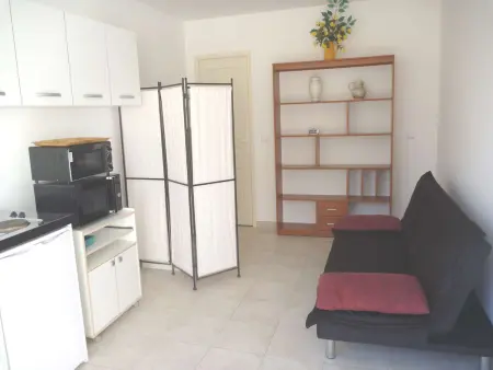 Studio Charmant à 2 Pas de la Plage avec Terrasse et Parking - Photo 5