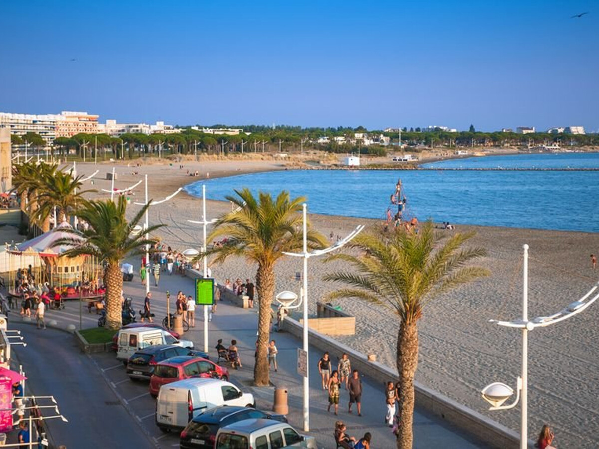 T2 cabine terrasse au Grau-du-Roi, 100m de la plage - Photo 16