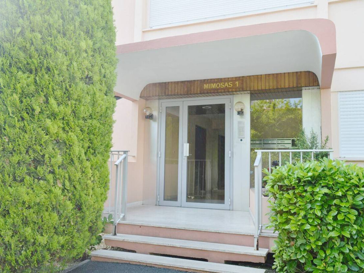 Appartement rez-de-jardin 4 pers., piscine & tennis à Antibes - Photo 15