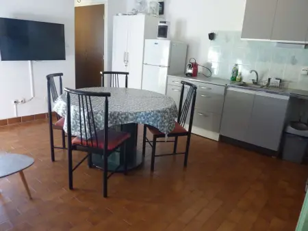 Appartement rénové 4 pers. proche plage, calme, parking, animaux acceptés - Photo 2