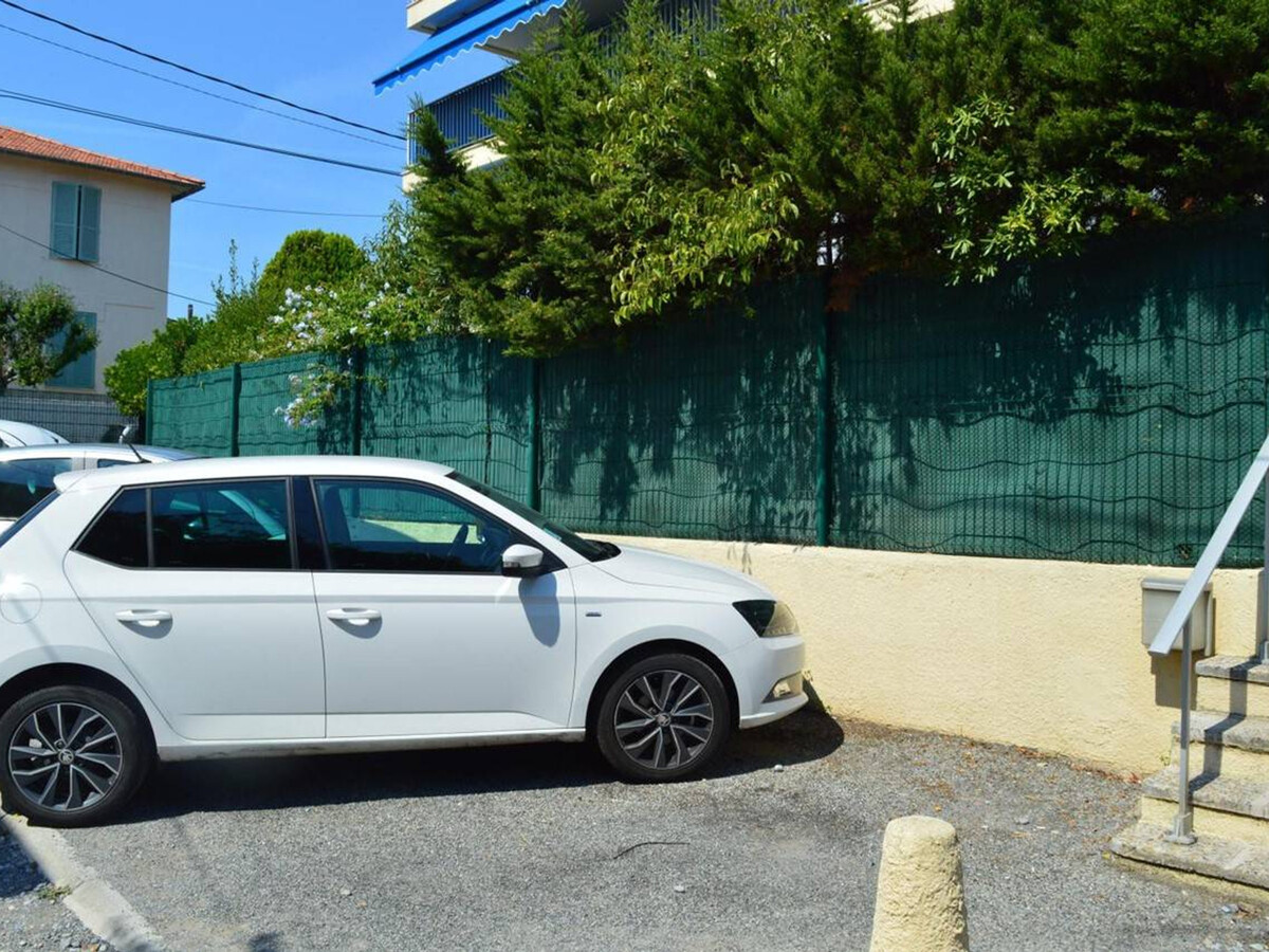 T2 Antibes avec balcon vue mer, près plage Salis - Photo 24