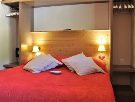 Appart 2 pièces Risoul 1850 : piscine, sauna, pied des pistes : photo 14