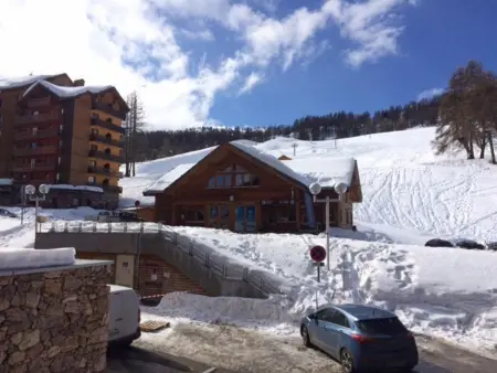 Appart 2 pièces Risoul 1850 : piscine, sauna, pied des pistes : photo 17