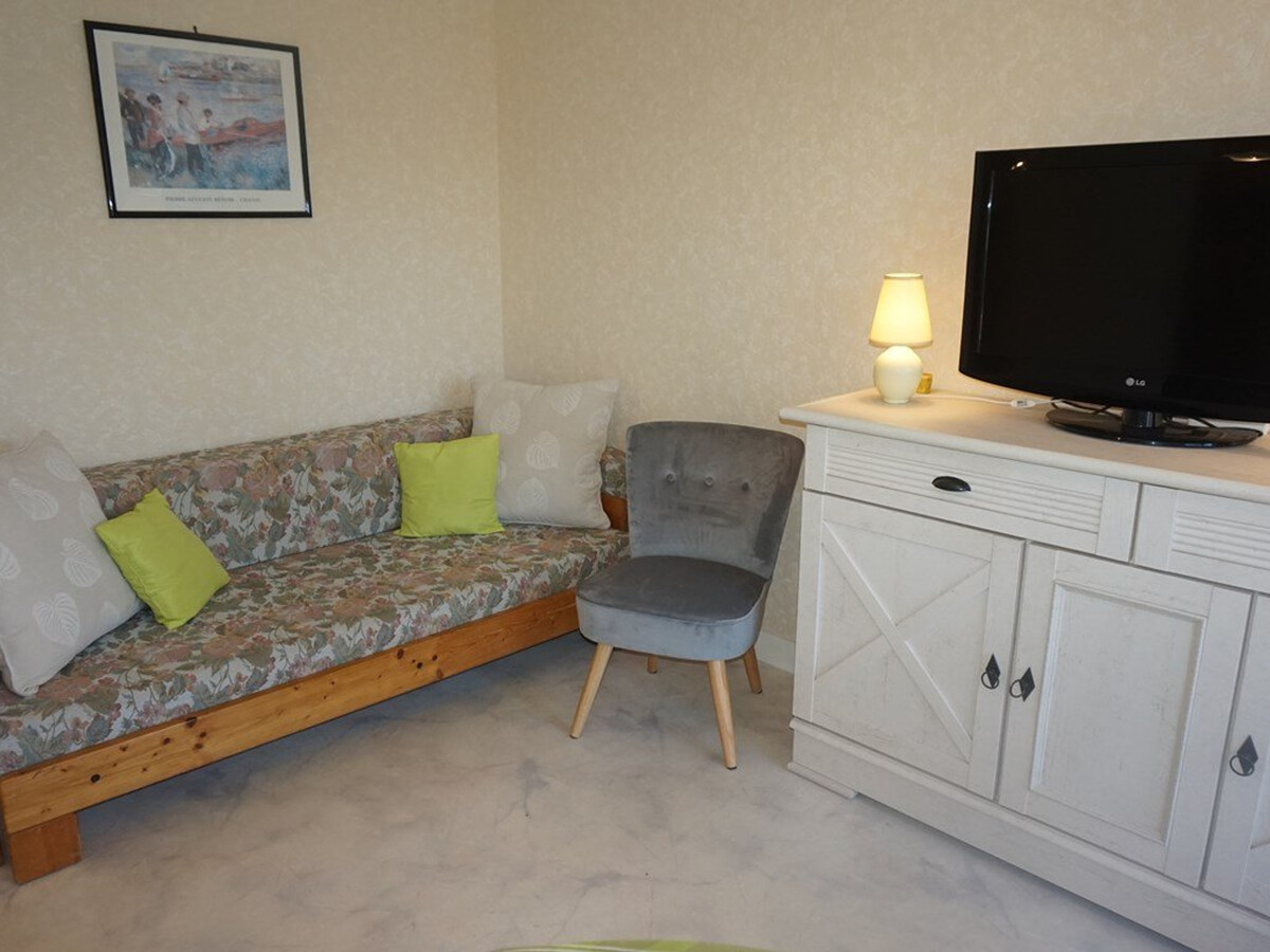 T2 Cabourg avec balcon verdoyant, parking & animaux - Photo 4