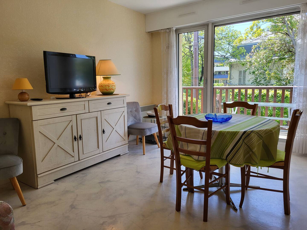 T2 Cabourg avec balcon verdoyant, parking & animaux - Photo 7