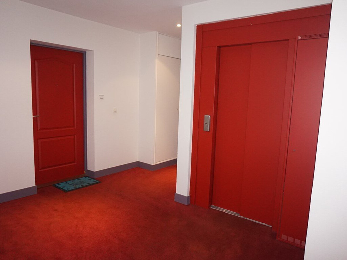 Appartement 2 pièces piscine chauffée et parking privé - Photo 7