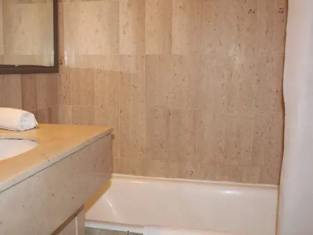 Studio rénové vue mer Baie des Anges à Villeneuve-Loubet : photo 8
