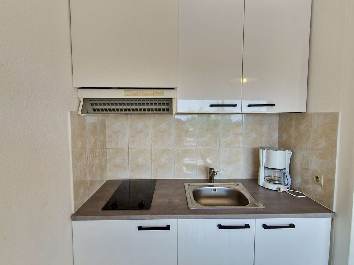 Studio cabine 4 pers avec terrasse à Marseillan-Plage - Photo 9
