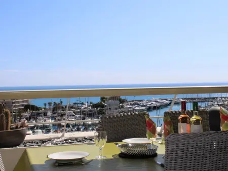 Appt moderne 2P vue mer, terrasse, parking, Villeneuve-Loubet : photo 9