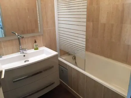 Appartement 2P bord de mer, vue port à Villeneuve-Loubet : photo 12