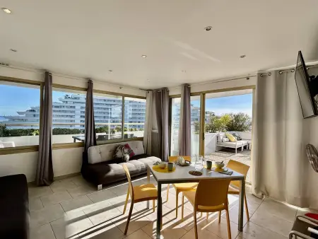 Appart 60m² vue panoramique Marina Baie des Anges, 8e étage : photo 7