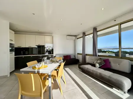 Appart 60m² vue panoramique Marina Baie des Anges, 8e étage : photo 15