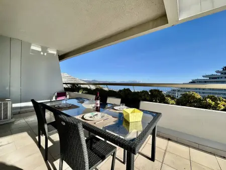 Appart 60m² vue panoramique Marina Baie des Anges, 8e étage : photo 17